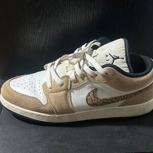 Nike Air Jordan Retro 1 Sneakers "Brown Elephant”